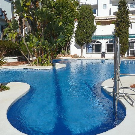Apartamentos Pueblo Quinta เบนัลมาเดนา ภายนอก รูปภาพ