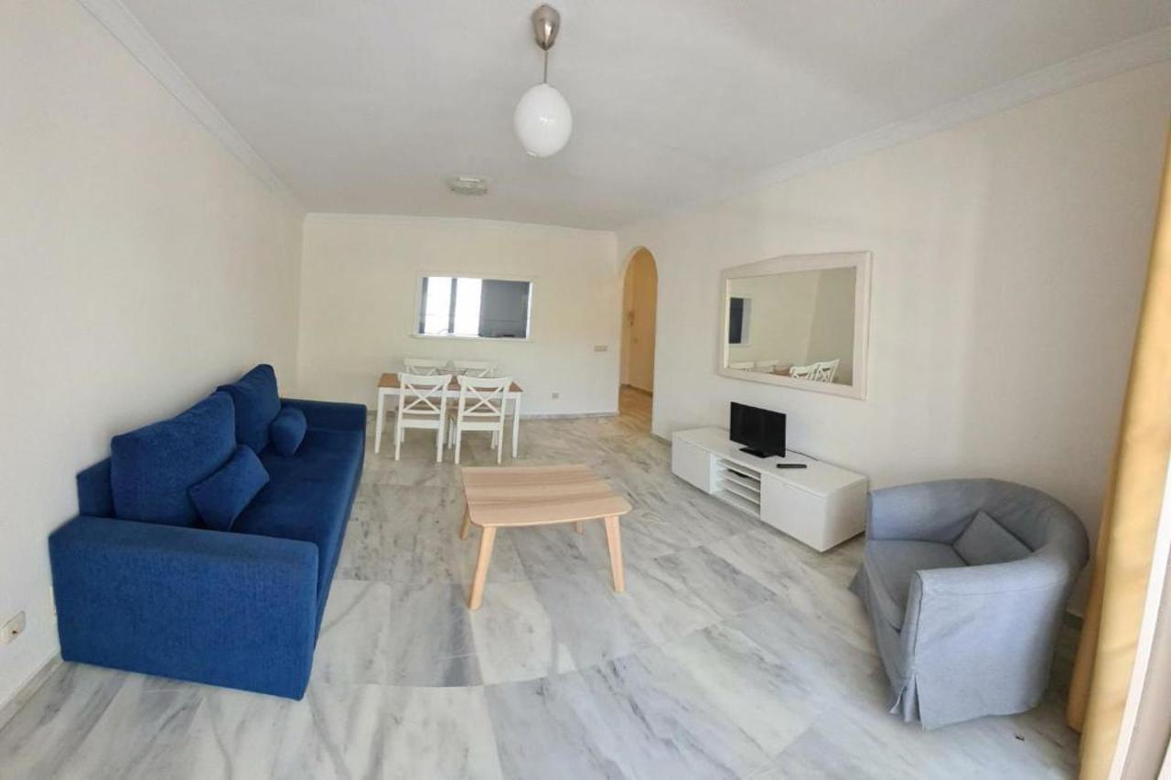 Apartamentos Pueblo Quinta เบนัลมาเดนา ภายนอก รูปภาพ