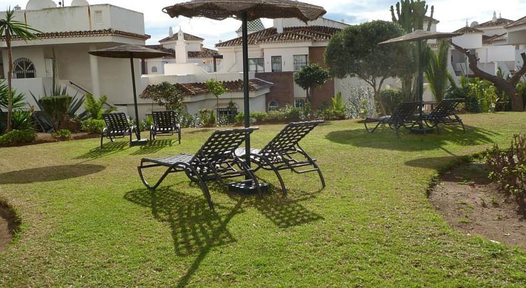 Apartamentos Pueblo Quinta เบนัลมาเดนา ภายนอก รูปภาพ