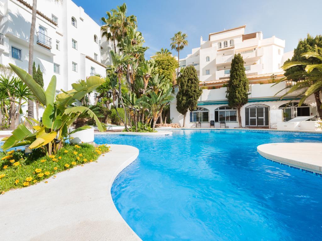 Apartamentos Pueblo Quinta เบนัลมาเดนา ภายนอก รูปภาพ