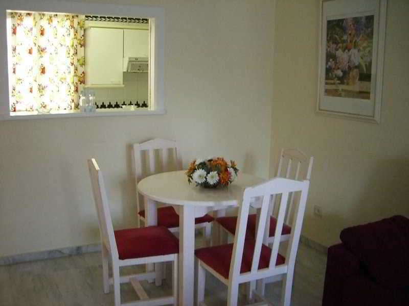 Apartamentos Pueblo Quinta เบนัลมาเดนา ภายนอก รูปภาพ