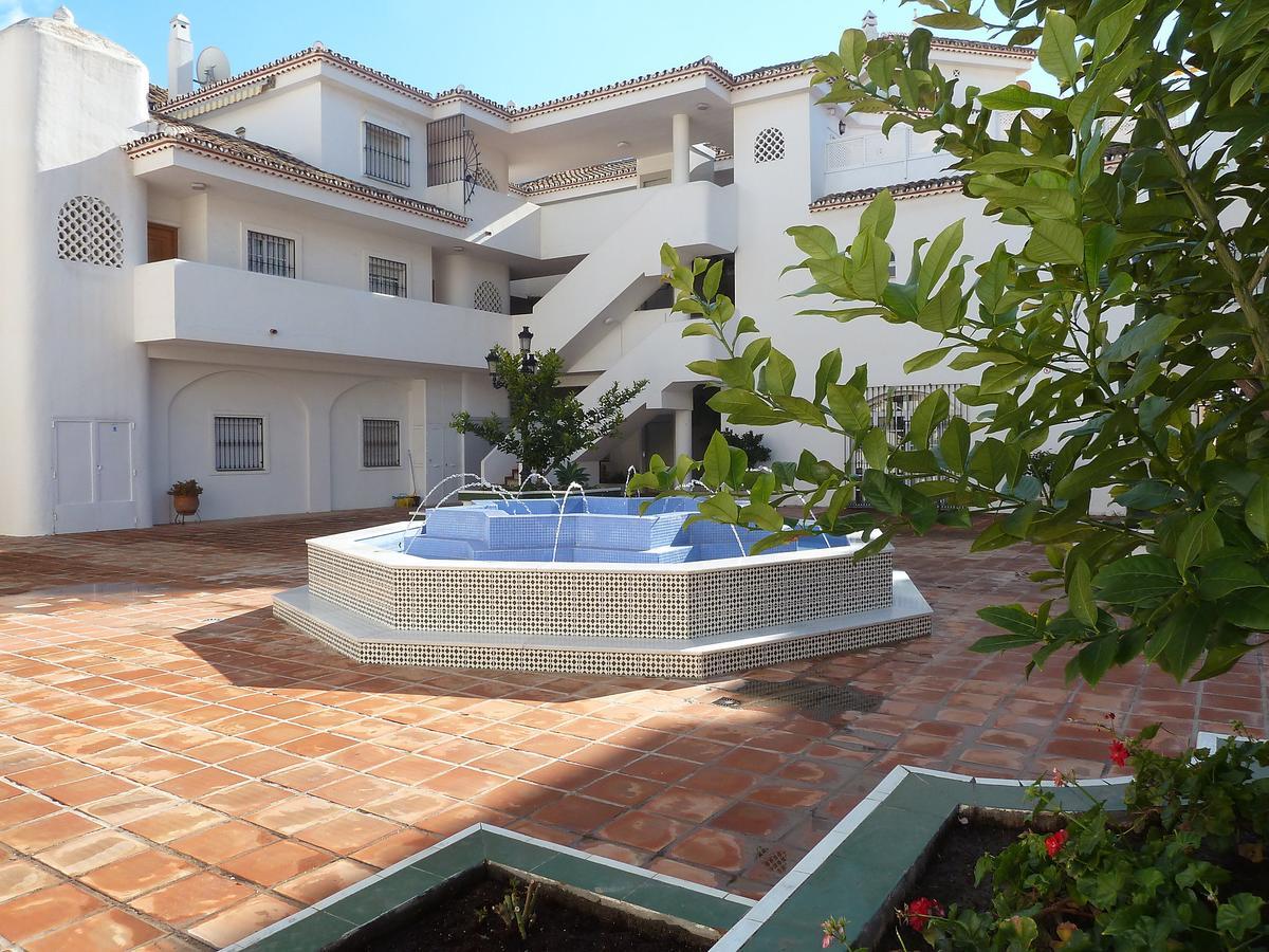 Apartamentos Pueblo Quinta เบนัลมาเดนา ภายนอก รูปภาพ